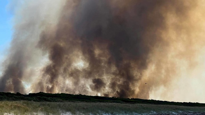 The Kaimaumau fire has been burning since December 18 but had been largely contained until New Year's Eve. Photo / Lisa Everitt