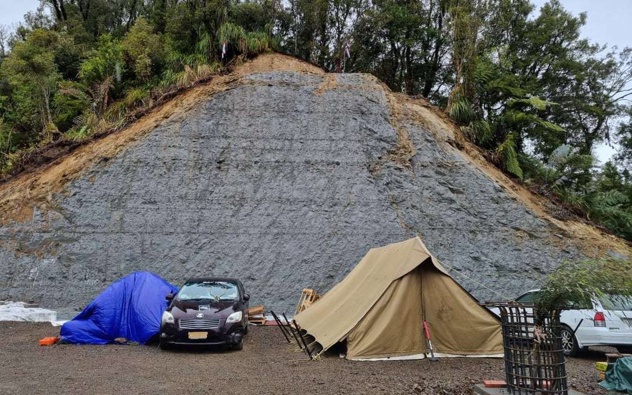 About 20 protesters had set up camp at the summit of Mt Messenger. File photo / RNZ, Robin Martin