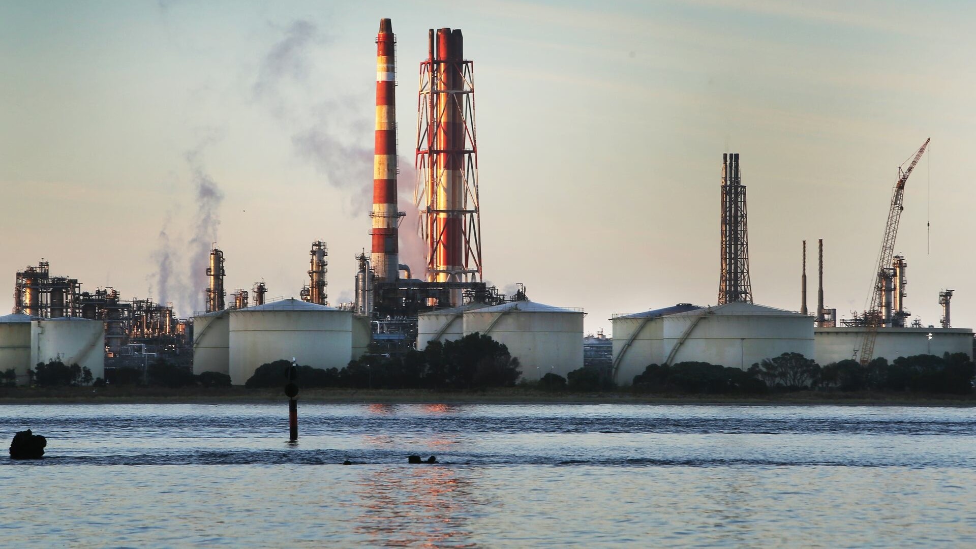 Channel's 'no comment' on ExxonMobil NZ speculation