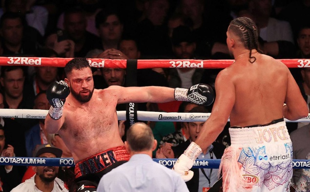 'Little bit humiliating': Parker's former manager calls for boxer to retire