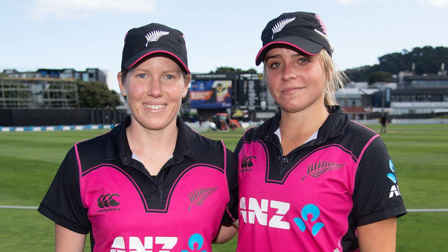 Lauren Down (L) and Jess Kerr both return to the White Ferns after short absences from the team. Photo / Photosport