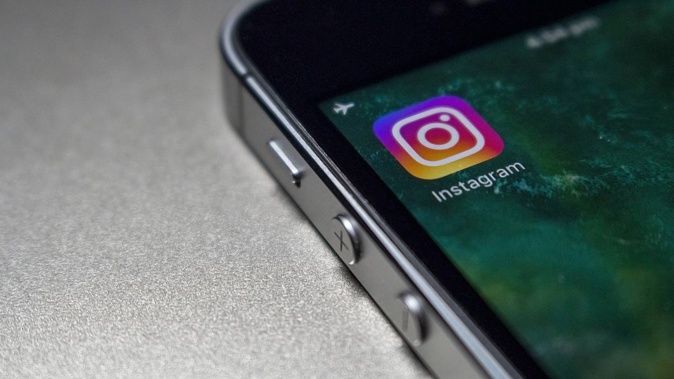 Instagram, Facebook and Facebook Messenger are not working for many users this morning.
