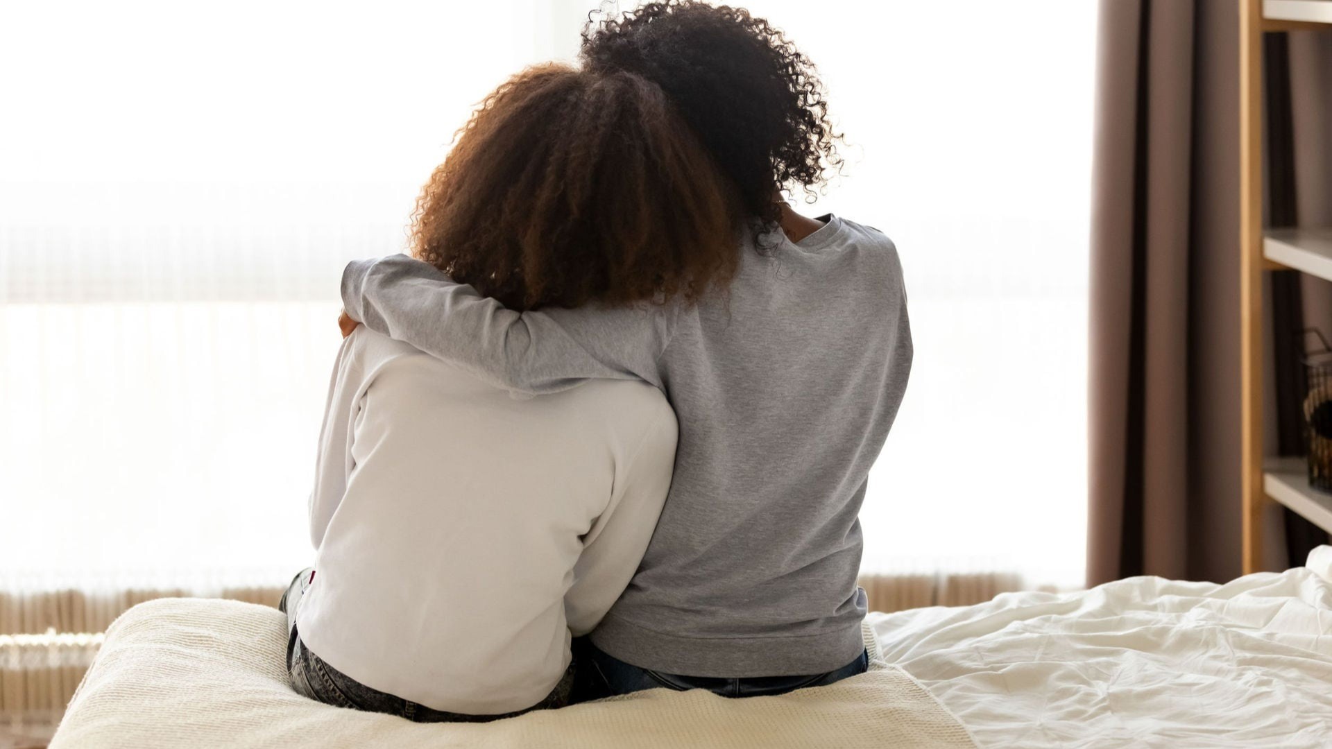 How to talk to your kids about Bondi shooting, according to a psychologist