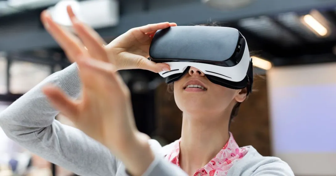 Facing Fear: Can Virtual Reality Cure Phobias?