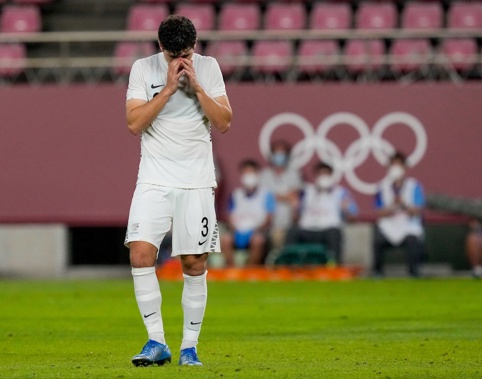 Liberato Cacace missed a penalty for the Oly Whites. (Photo / Photosport)
