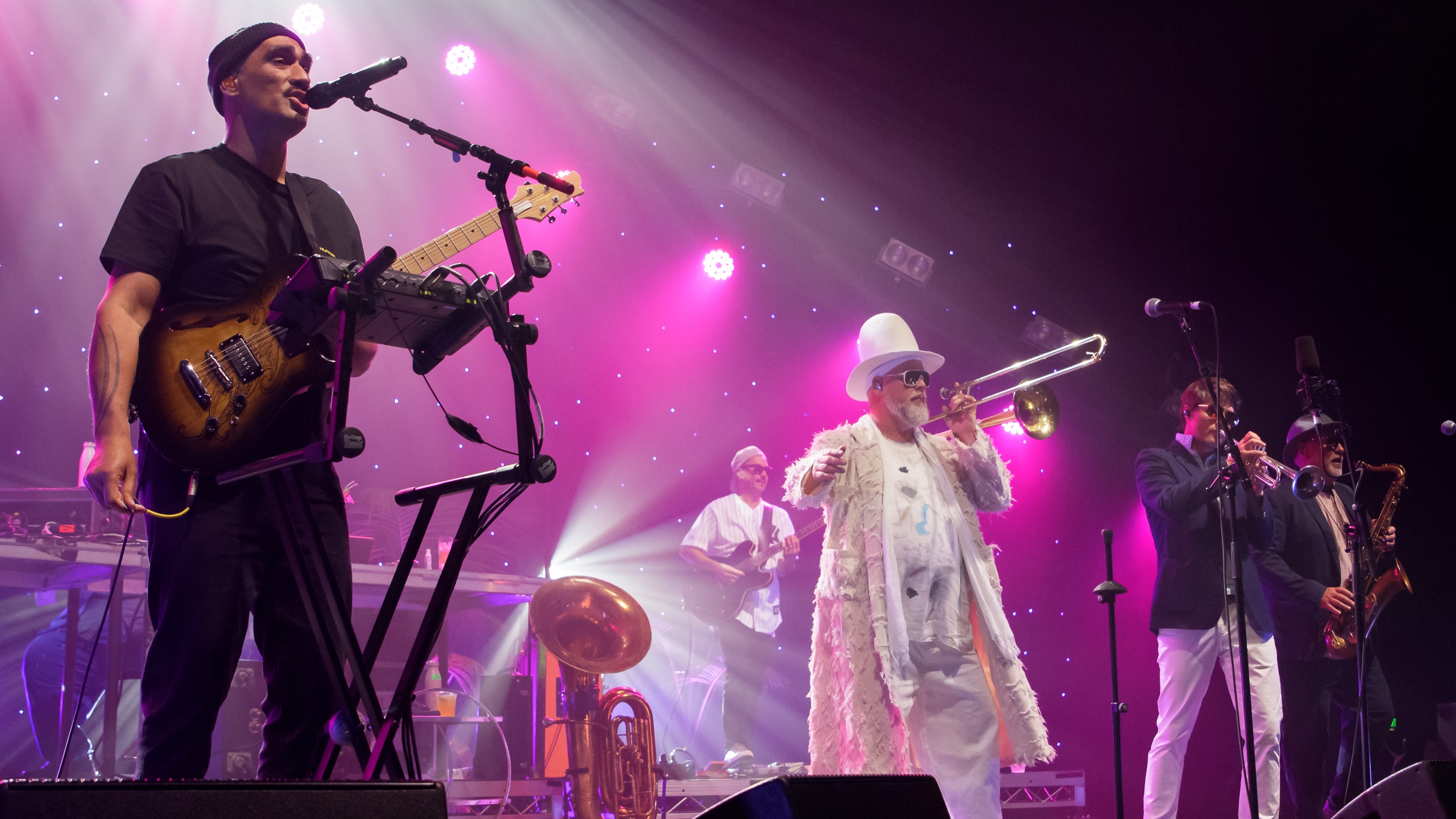 "Party at a wake": Fat Freddy's Drop gives 'sensational' performance to kick off anniversary tour 