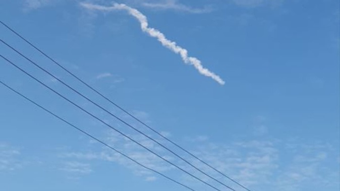 A smoke trail from the meteor, as seen in Ōtaki on the Kapiti Coast last night. Photo / Laurie Jane Palmer via Facebook