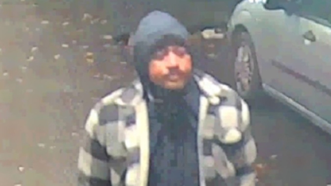 Police have released images of a suspect wanted in relation to violent South Auckland assault. Photo / Police.