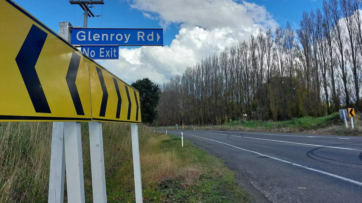 Teen girl seriously burned pulling 6-year-old brother from car after fiery fatal crash