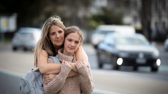 Louise Sutherland with daughter Grace, 12. (Photo / Jason Oxenham)