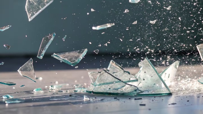 Despite the emergency response by hospital staff and prolonged attempts at resuscitation, the man died from blood loss. An ambulance took too long to arrive. Photo / 123rf