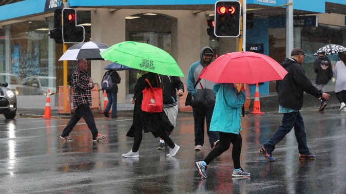 It will be a showery week for a lot of the North Island, with some thunderstorms threatening to put a damper on the last week of spring.