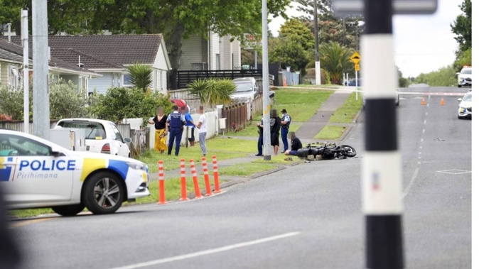 A man was arrested and two firearms seized following an incident in Yates Rd, Māngere East. Photo / Hayden Woodward