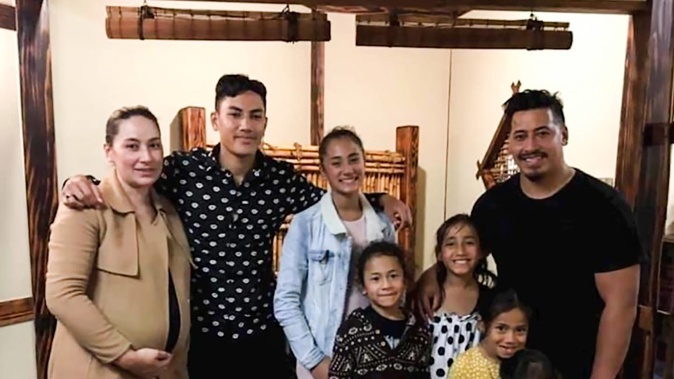 Pala'amo Kalati (right) with wife Dro and six of their seven children: Jairus, Mischa, Azra, Braxton, Sarai and Iman. Kaliti was killed in an accident on August 30, 2020. (Photo / Supplied)