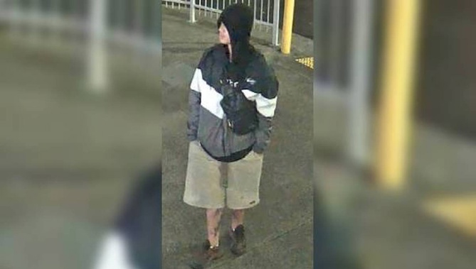Counties Manukau Police are appealing for information from the public to identify the man pictured. Photo / New Zealand Police