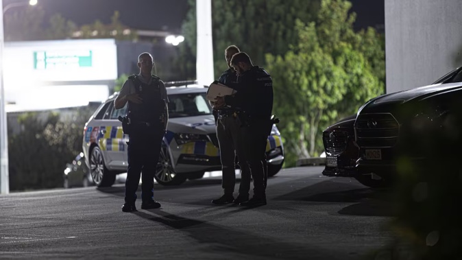 Police were called to an assault and shooting at Dunrobin Place, Highland Park, about 9.55pm on Thursday, January 16. Photo / Hayden Woodward