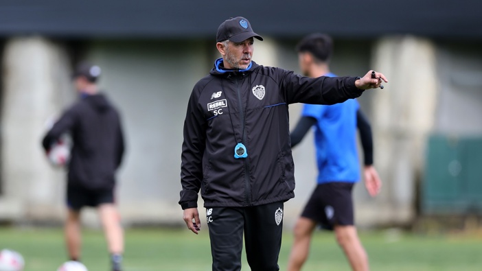 Auckland FC Head Coach Steve Corica during an Auckland FC A-League training session at North Harbour Stadium on October 30, 2024 in Auckland, New Zealand. (Photo by Phil Walter/Getty Images)