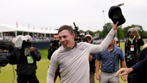 Englishman wins first major in tense US Open finish
