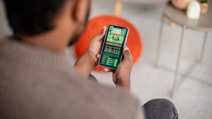 Cycling NZ chair weighs in on Govt u-turn on online gambling bill