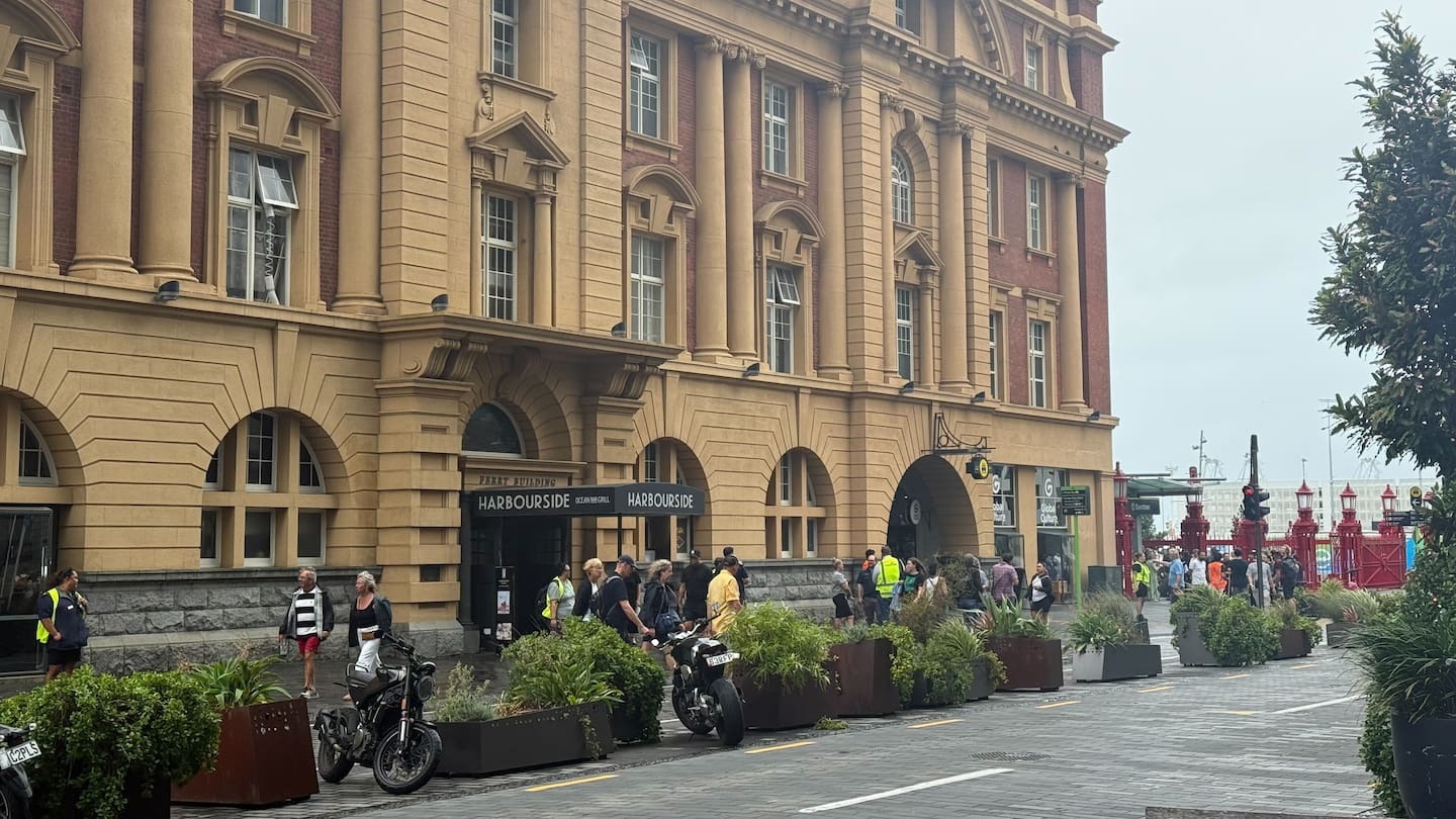 Auckland ferry building evacuated as smoke forces passengers out during firefighters strike