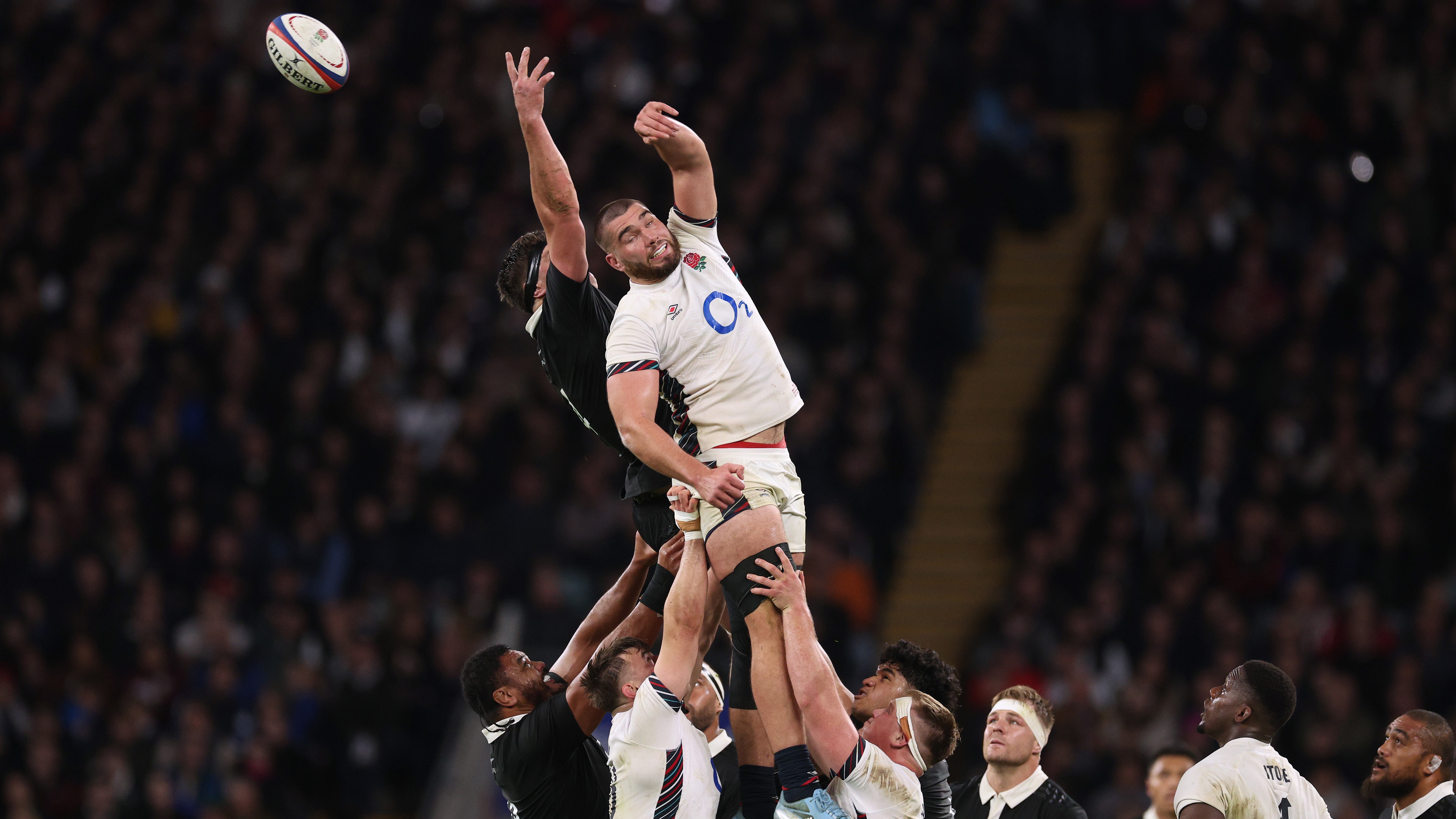 Winning the aerial battle set to be a "great challenge" for All Blacks in Twickenham clash 