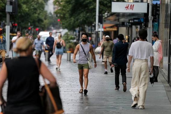Pedestrians in Auckland's CBD on February 11, 2022. (Photo / Alex Burton)