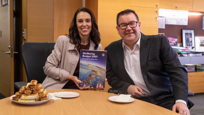 Prime Minister Jacinda Ardern and Finance Minister Grant Robertson. (Photo / Pool)