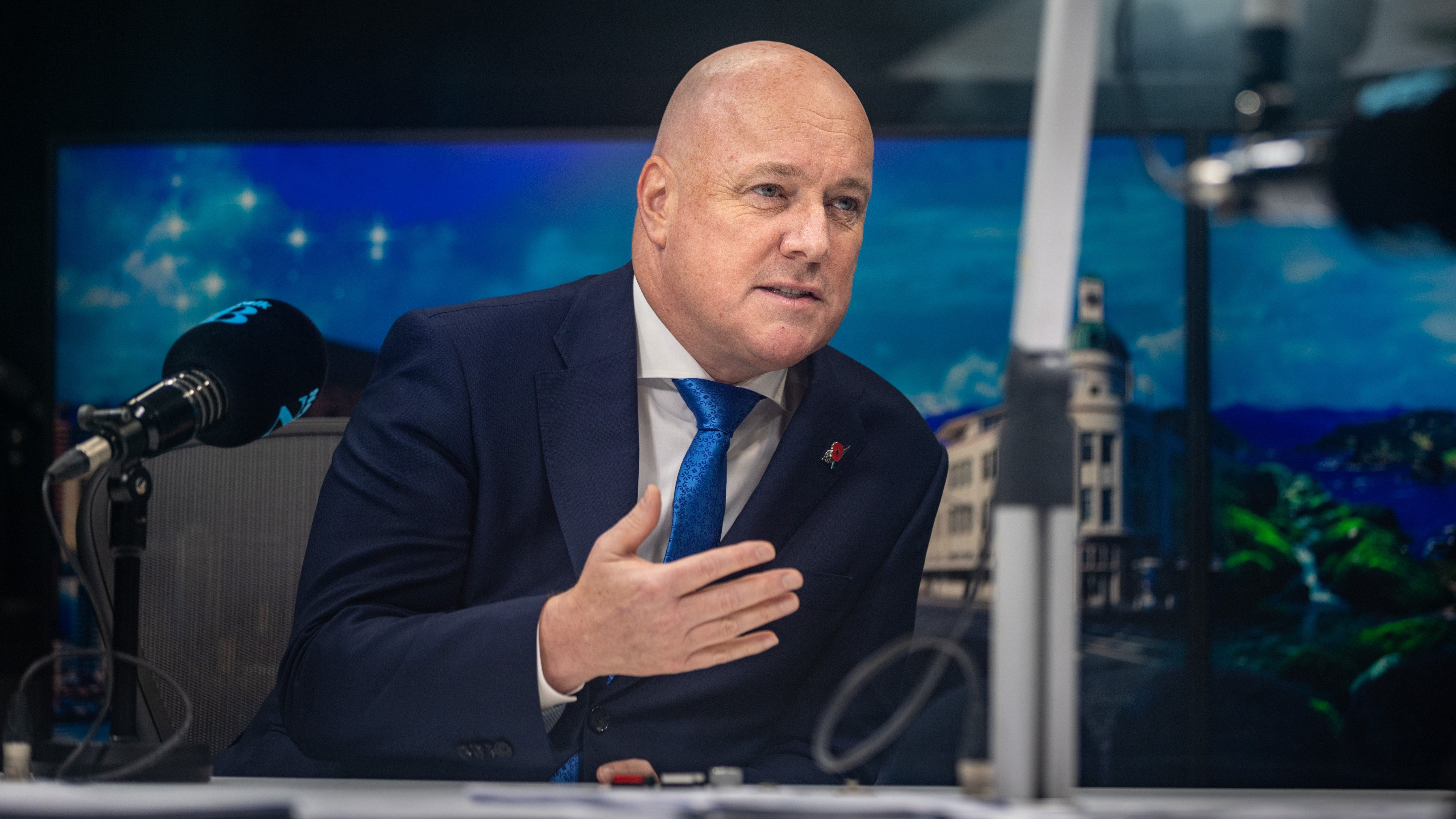 "We choose our defence spending": PM denies accusations NZ's 'freeloading' off the US 