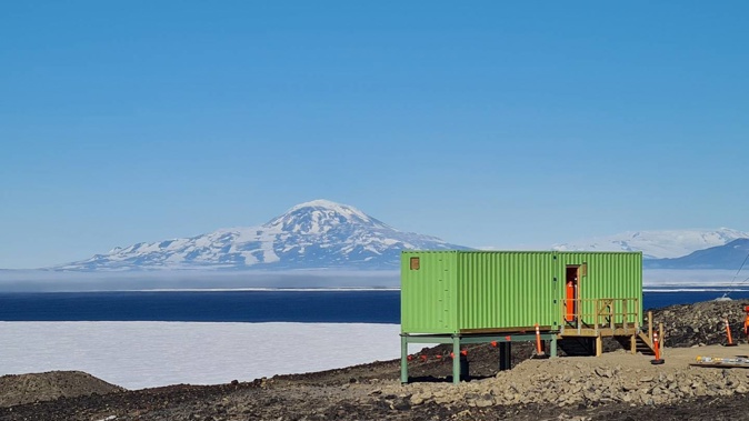 The small building will support several science experiments, some of which have continued uninterrupted since 1957. (Photo / Antarctica NZ / Russell Knipe)