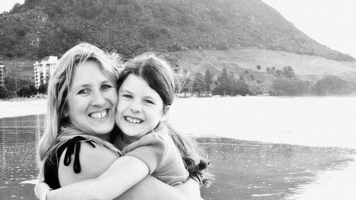 Teen who lost mum to cancer awarded $30k university scholarship