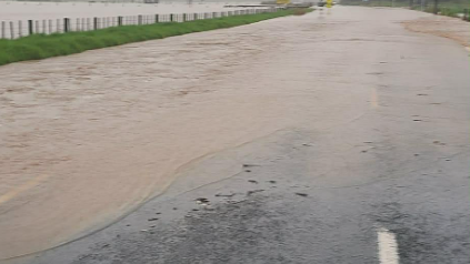 Live: Flooding on two state highways cuts off Far North, 19 more hours of rain still to come