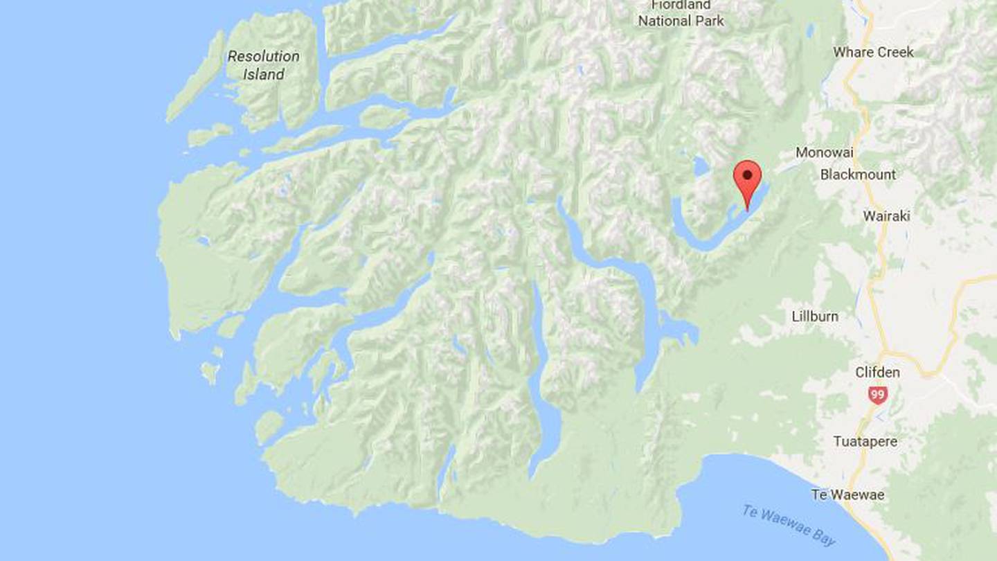 Emergency services were called to Lake Monowai, a large lake in the southern part of Fiordland National Park. Image / Google Maps