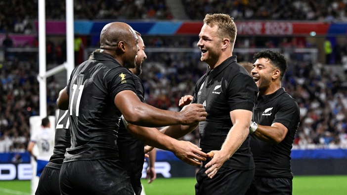 The All Blacks celebrate a try to Dane Coles against Italy. Photo / Photosport
