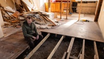 'It really ruined me': Clients left in lurch by elusive contractor