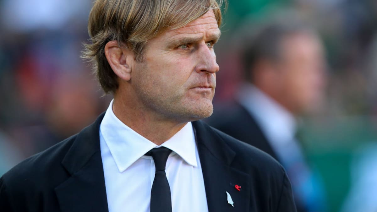 D'Arcy Waldegrave: Scott Robertson needs to come home undefeated.