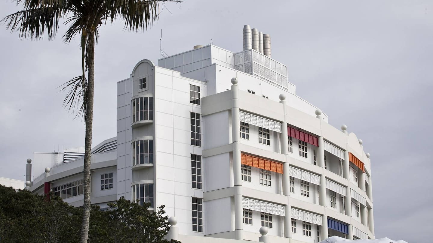 6yo's tonsil surgery death: Officials didn't do enough to support grieving family, review finds