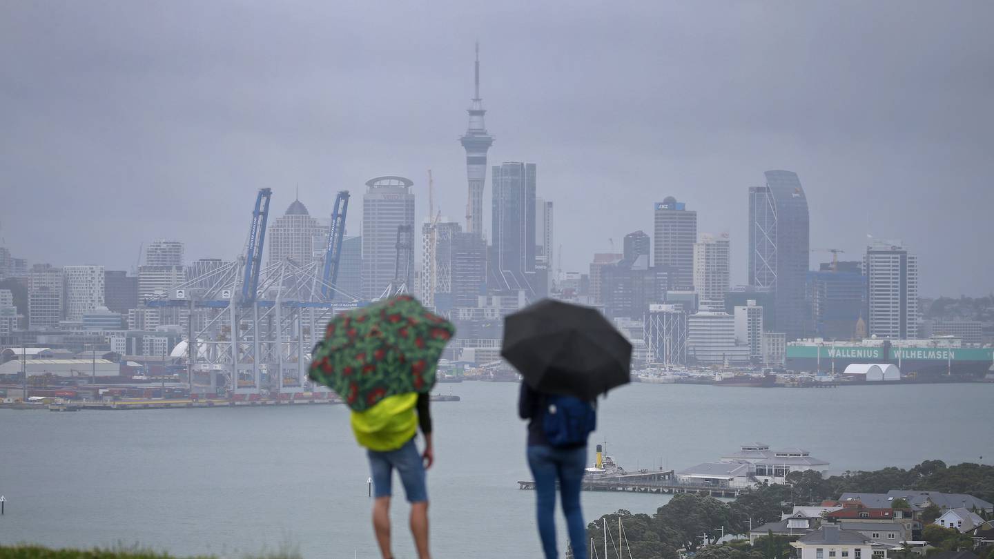 Aucklanders have experienced intermittent thunder, hailstorms and brief, intense rain today after a night of squally electrical storms about the city. Photo / Alex Burton