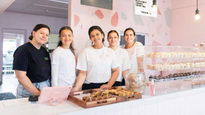 Kadison Harris and her team. Photo / Supplied