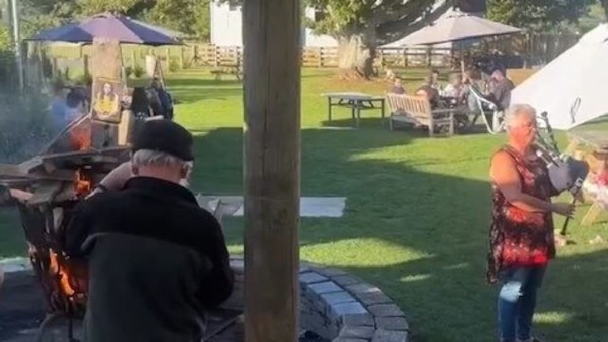 Pub burns Jacinda Ardern's book in front of customers