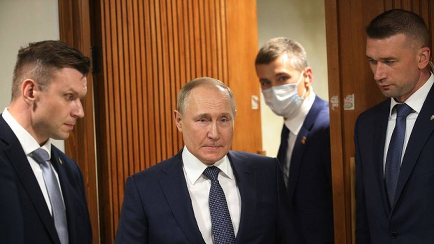 Russian President Vladimir Putin enters the hall prior to his press confenece in Tehran Iran. Photo / Getty Images