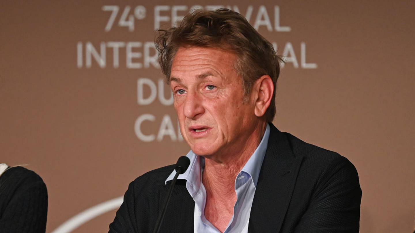 Sean Penn met with the Ukrainian government and attended press briefings. (Photo / Getty Images)