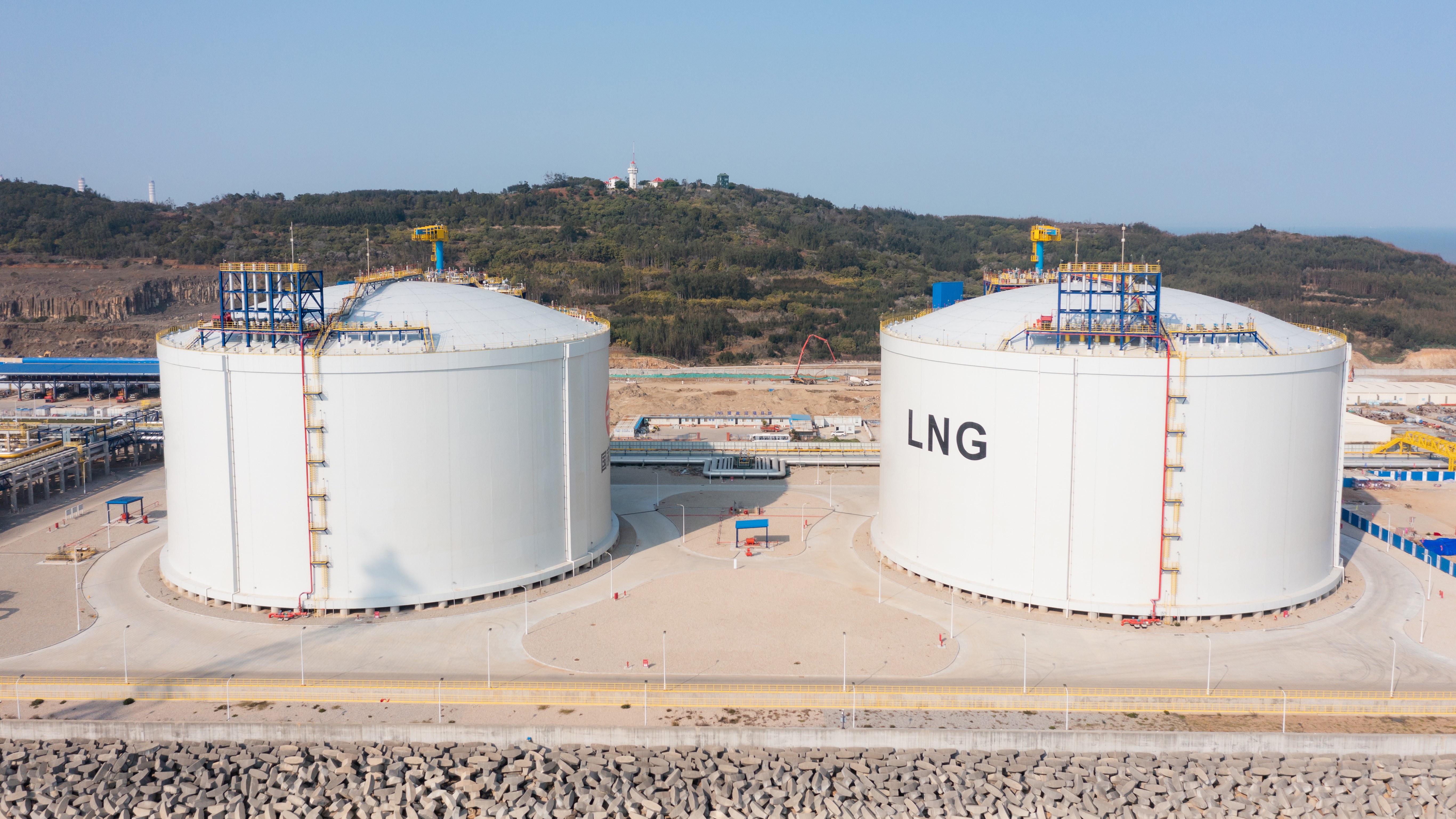 Kerre Woodham: Until we have sustainable, reliable alternatives, we need to stock up on fuel