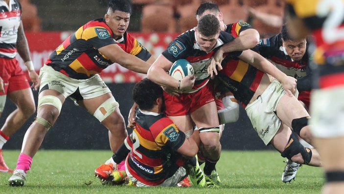 Dalton Papalii of Counties Manukau is tackled during the round three NPC match between Waikato and Counties Manukau at FMG Stadium Waikato, on August 17, 2025, in Hamilton, New Zealand. (Photo by Michael Bradley/Getty Images)