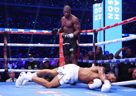 Daniel Dubois knocks out Anthony Joshua. Photo / Getty Images