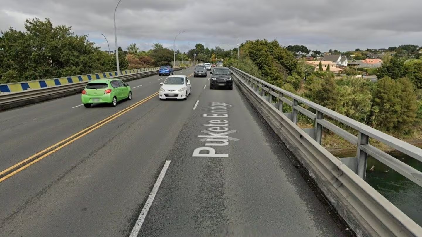 Second person dies in hospital overnight after Hamilton truck crash