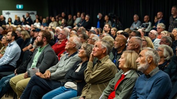 Auckland golf course at centre of flood plan debate as decision looms