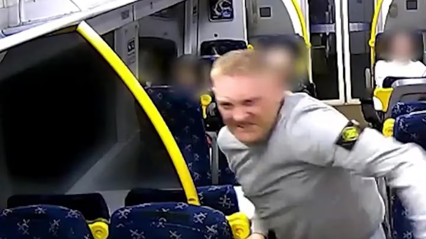 Man jailed 12 years for stabbing stranger on train with smashed bottle