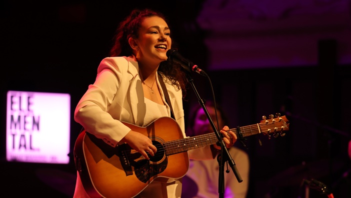 Jenny Mitchell performs at Auckland Town Hall on September 09, 2022 in Auckland, New Zealand. (Photo by Dave Simpson/WireImage)