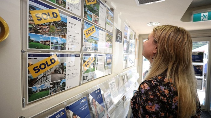 Aucklanders could need a minimum $172,000 income to afford an average-priced home under new central bank rules. Photo / Fiona Goodall