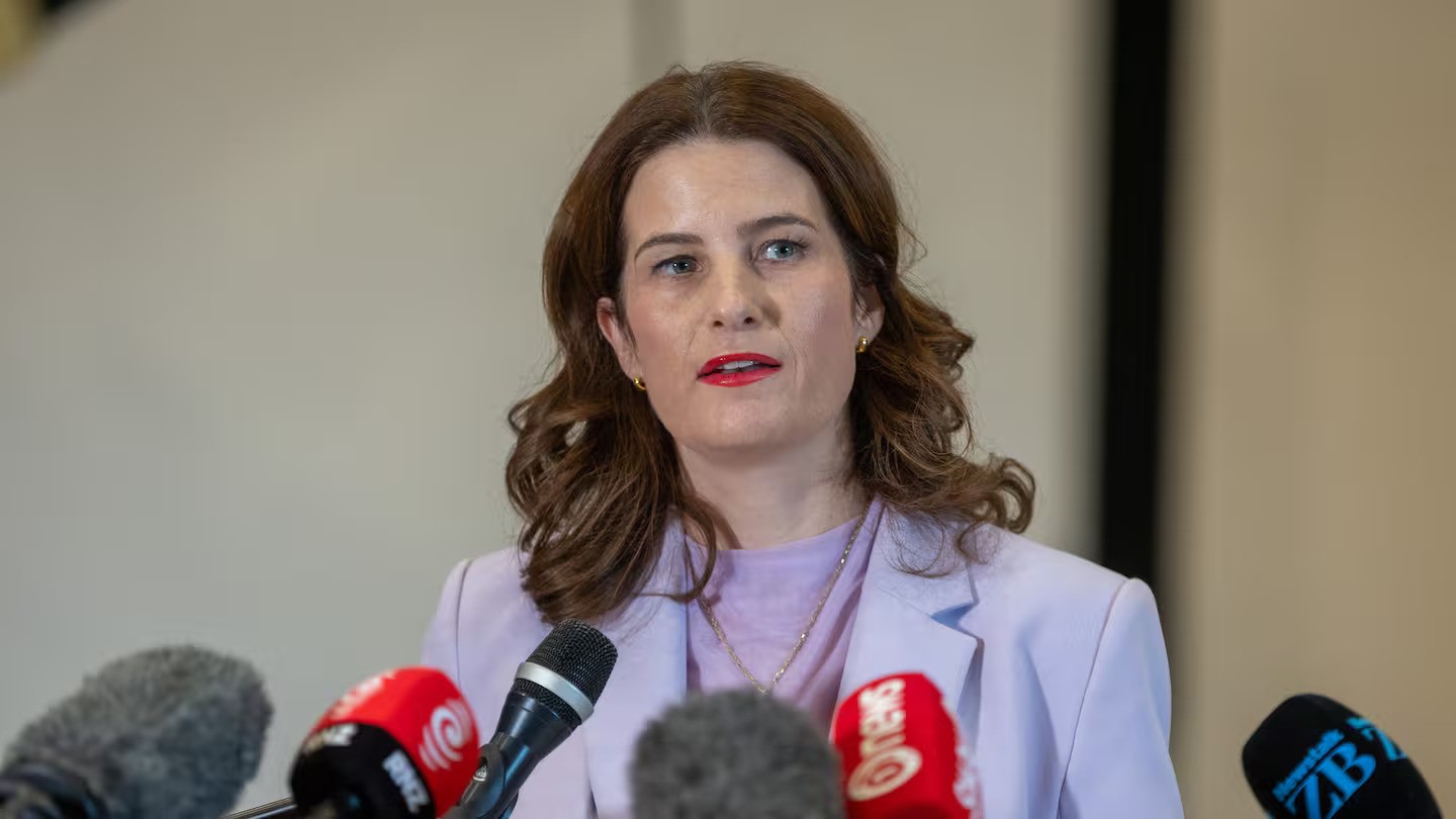 Heather du Plessis-Allan: Nicola Willis needs to be braver and cut more